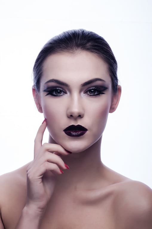 Makeup-Artist-Img4-DiviDream
